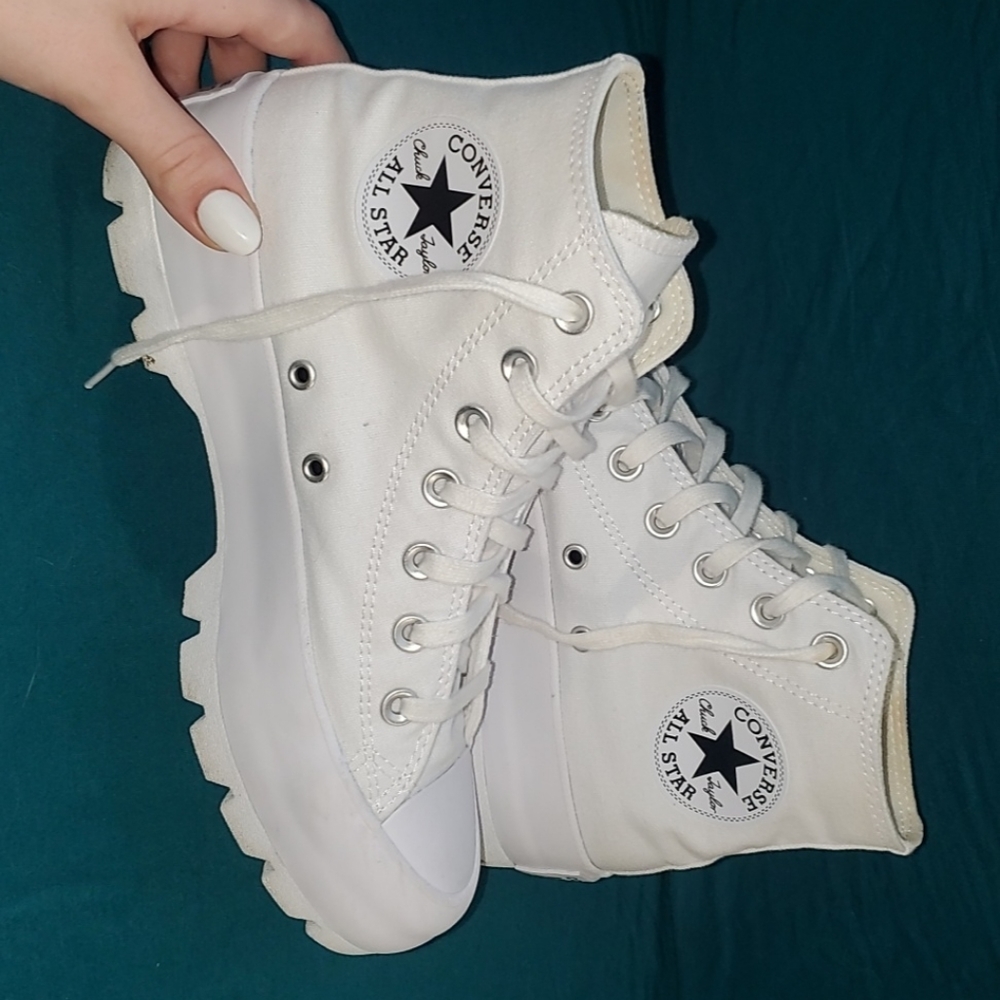 ON HOLD White platform converse size 7.5w